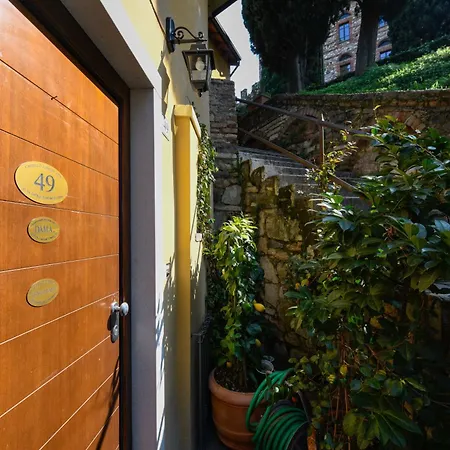 Lägenhet Castello Luxury - Rosa Desenzano del Garda